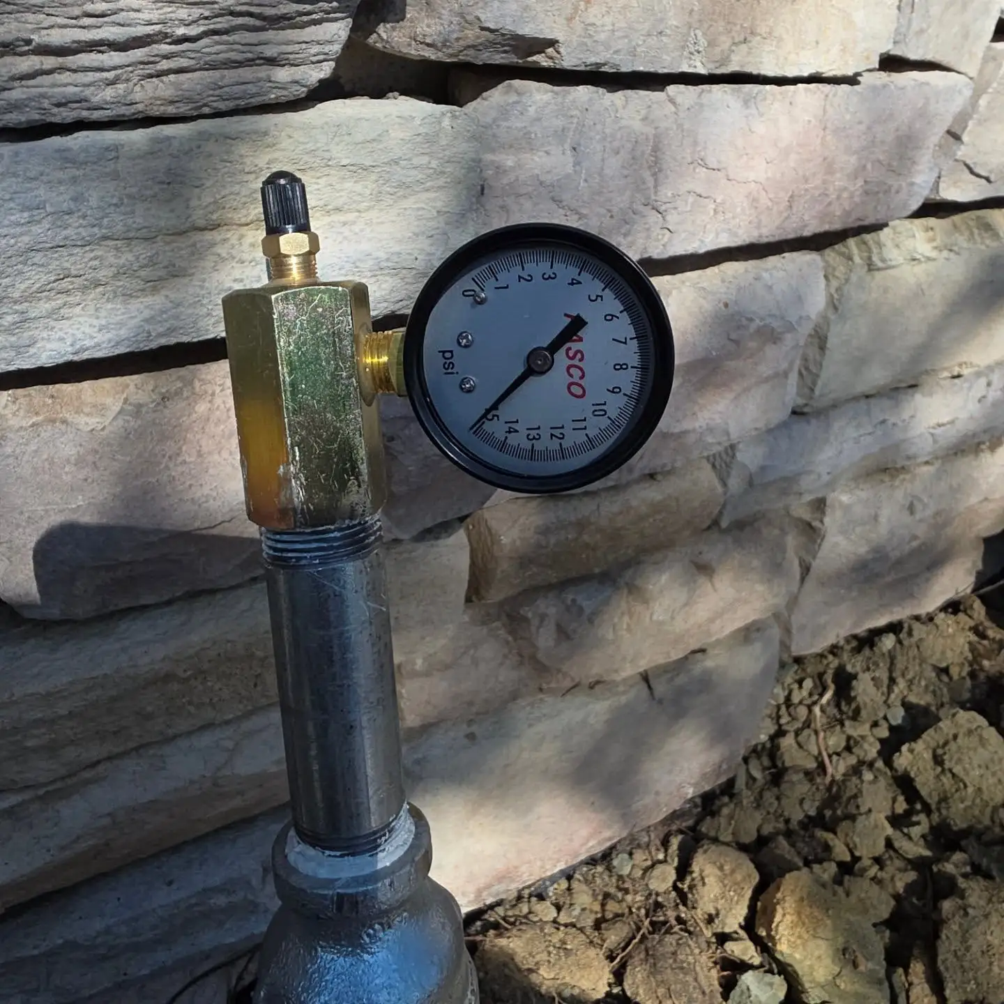 Residential water-pressure test on a Chula Vista plumbing line
